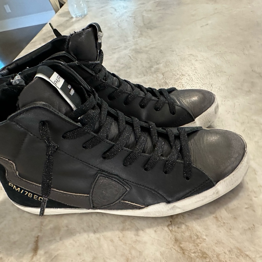 Philippe Model - image 4